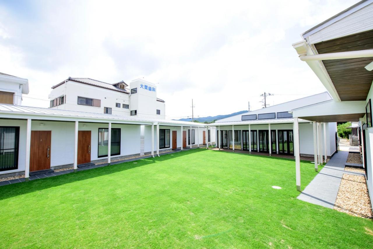 Hotel Le.Blanche Minamiawaji Esterno foto