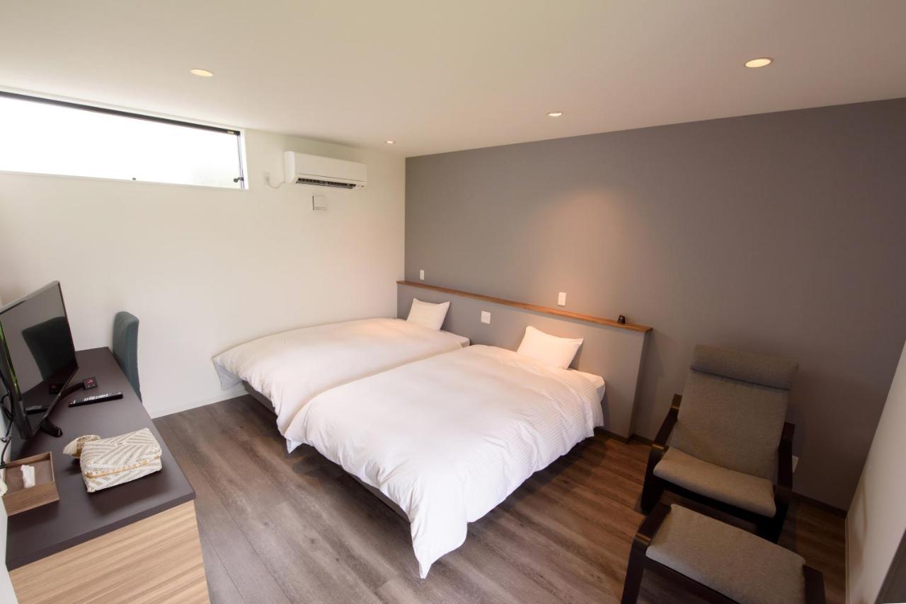 Hotel Le.Blanche Minamiawaji Esterno foto